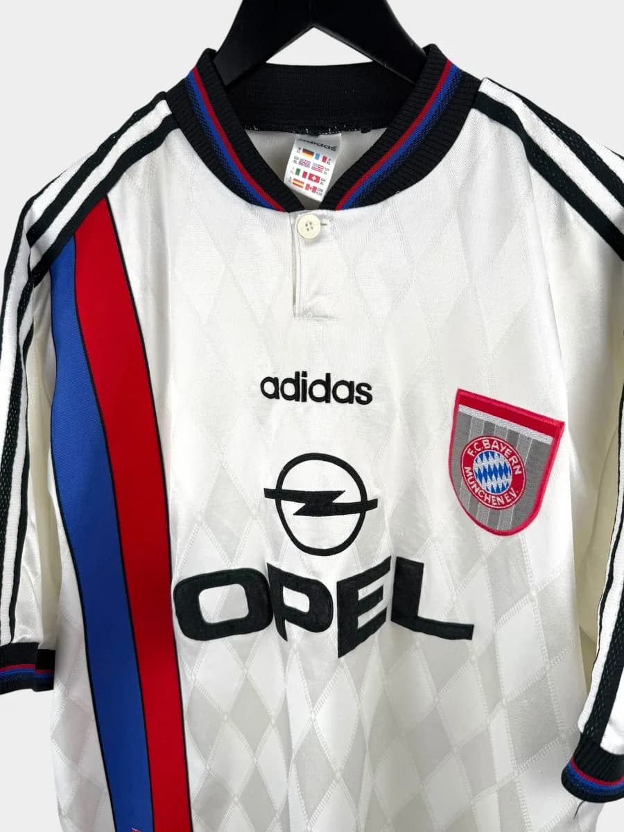 1996/98 Bayern Munich Away shirt - view 4 of 4