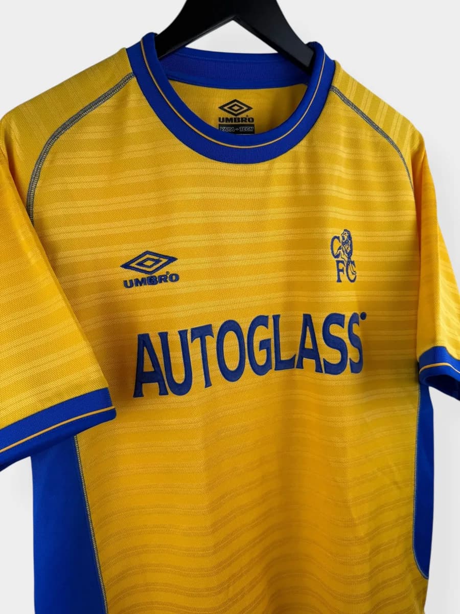 2000/01 Chelsea Away shirt - view 3 of 4