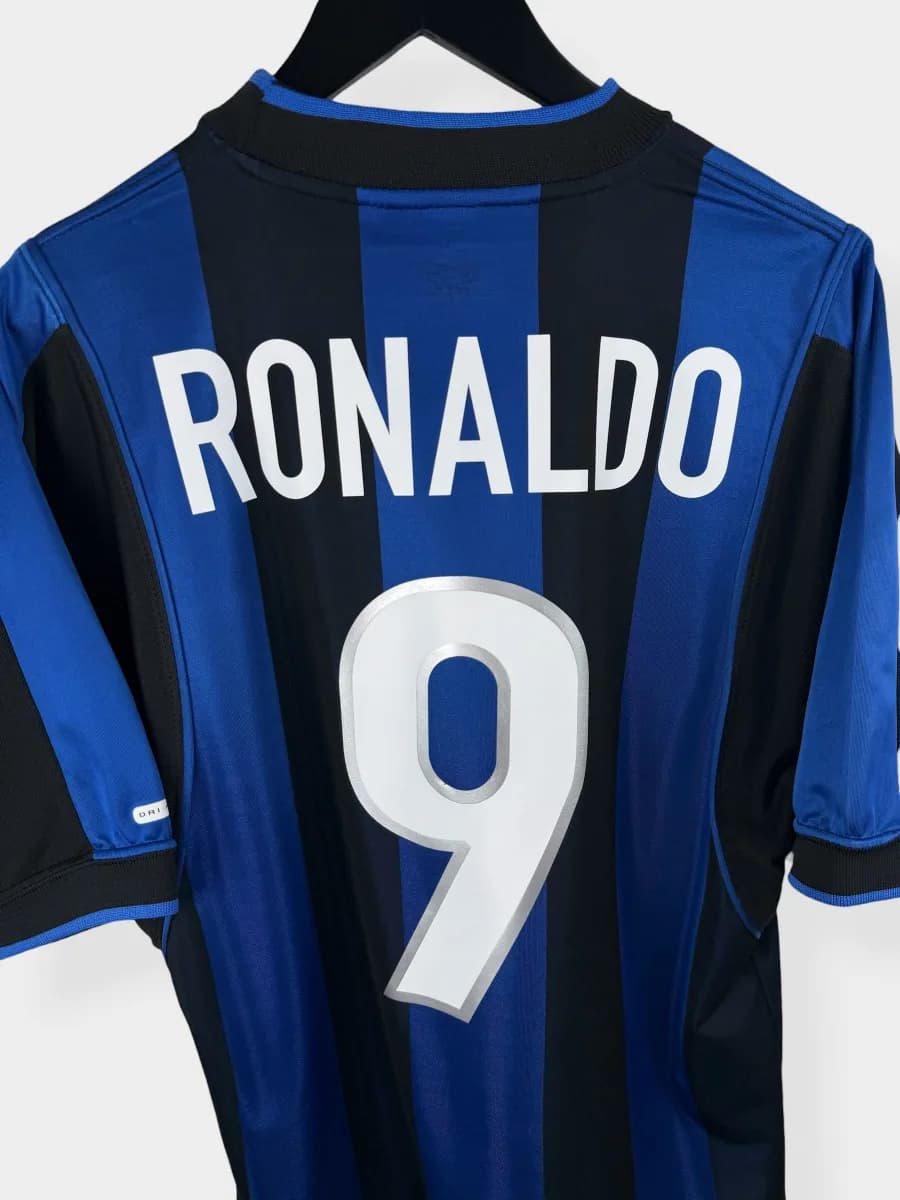 2000/01 Inter Milan Home Ronaldo #9 shirt - view 3 of 4