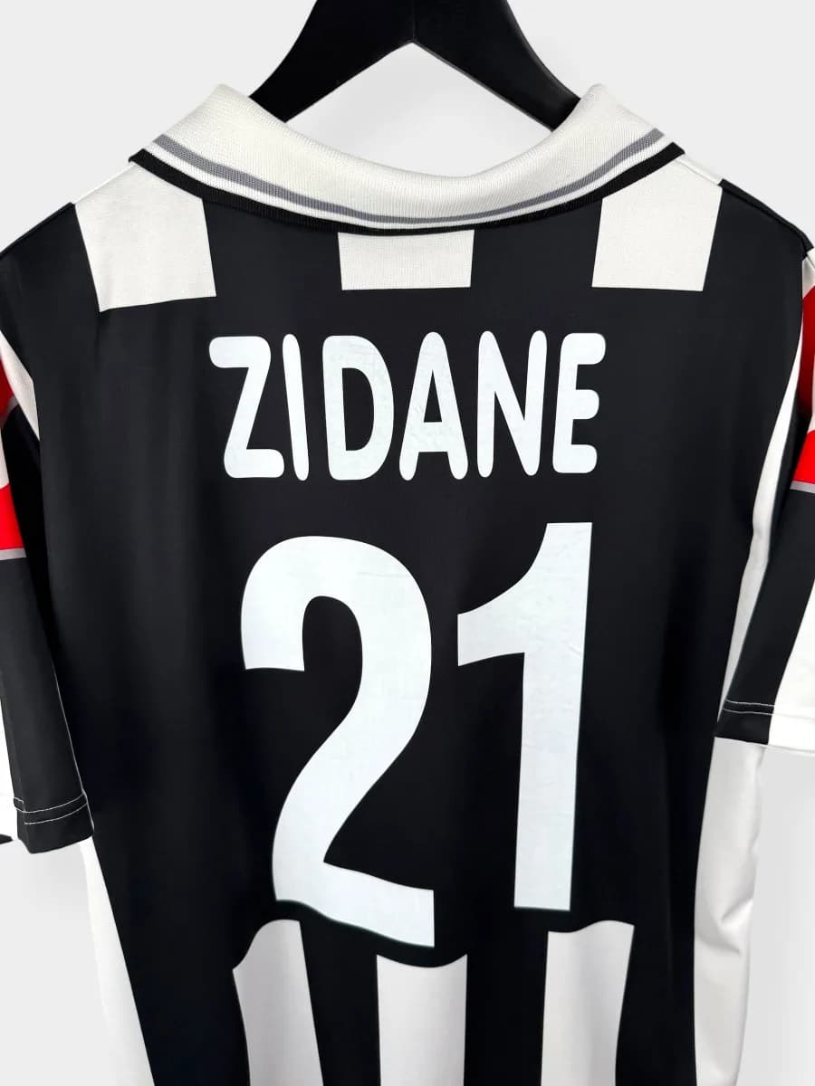 2000/01 Juventus Home Zidane #21 shirt - view 3 of 4