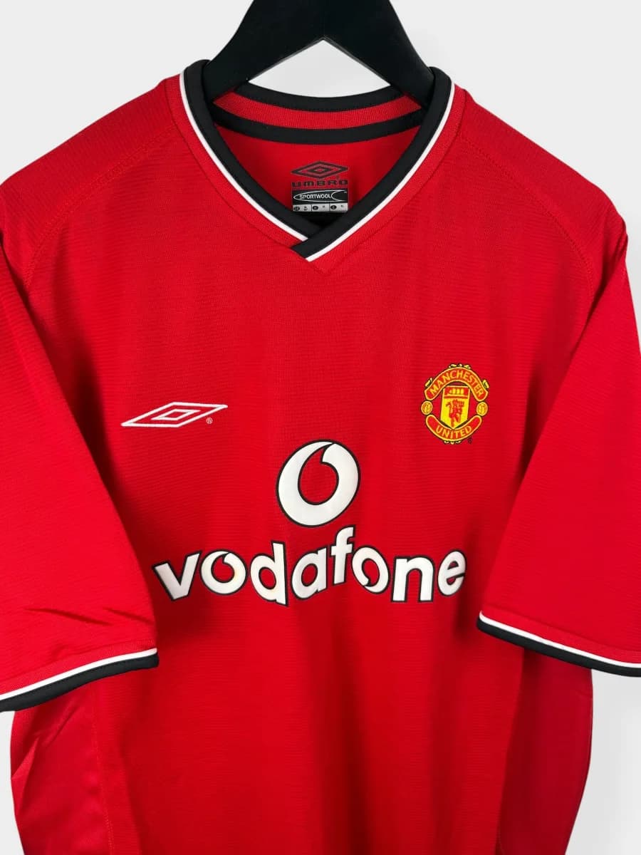 2000/02 Manchester United Home shirt - view 3 of 4