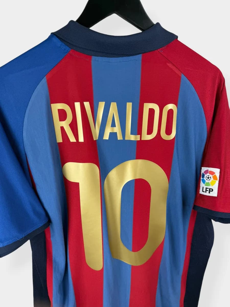 2001/02 Barcelona Home Rivaldo #10 shirt - view 3 of 4