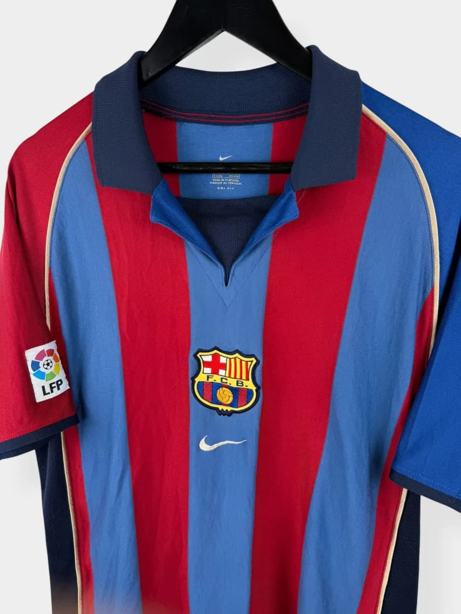 2001/02 Barcelona Home Rivaldo #10 shirt - view 4 of 4