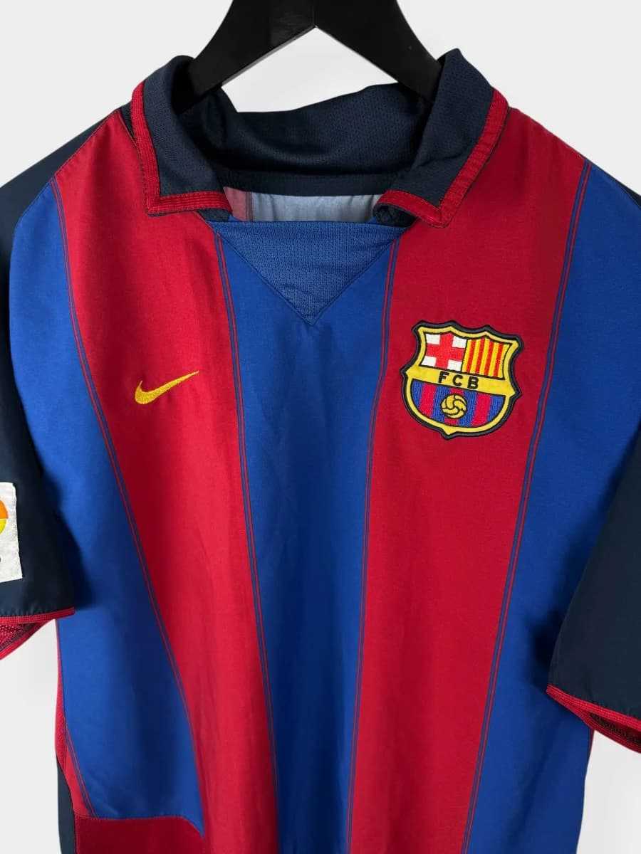 2003/04 Barcelona Home Ronaldinho #10 shirt - view 4 of 4