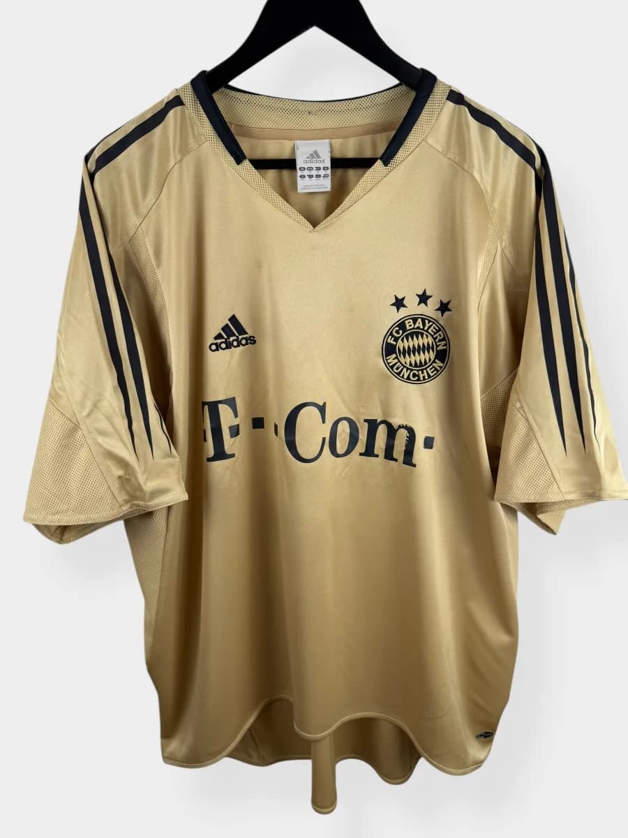 2004/05 Bayern Munich Away shirt - view 2 of 5