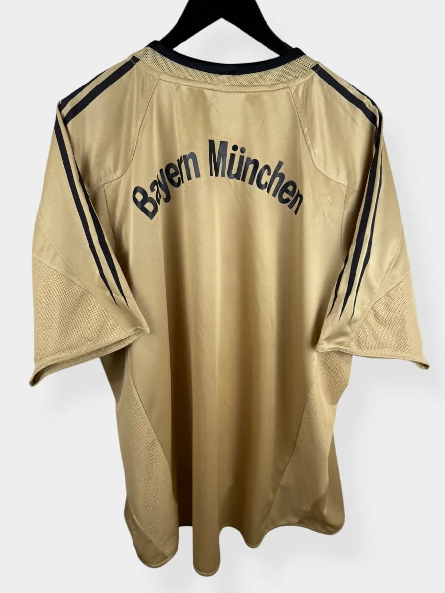 2004/05 Bayern Munich Away shirt - view 3 of 5