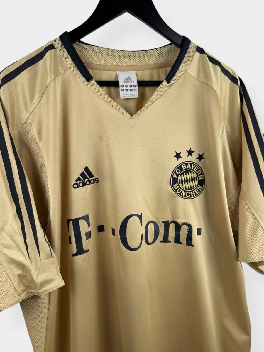 2004/05 Bayern Munich Away shirt - view 4 of 5