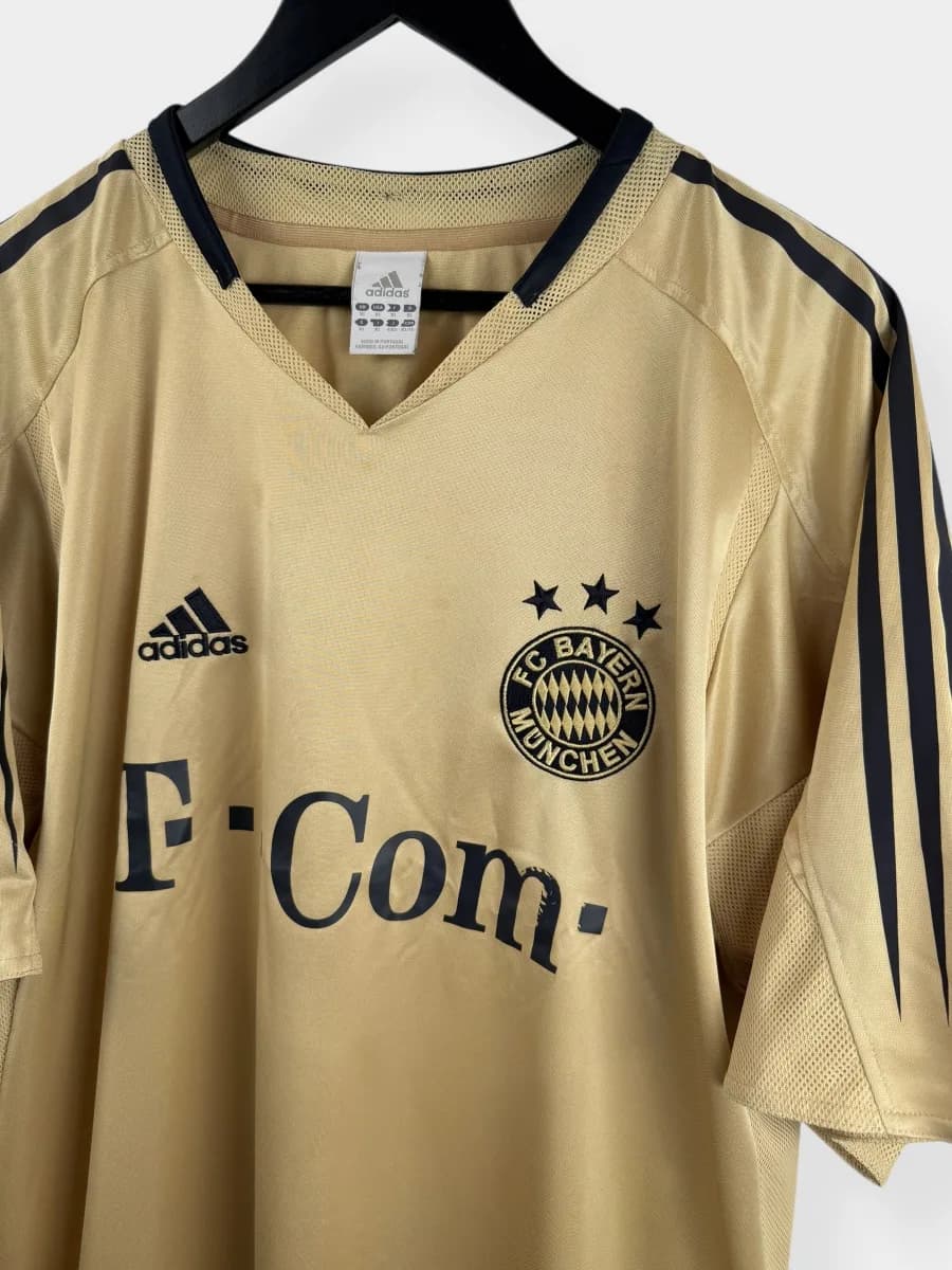 2004/05 Bayern Munich Away shirt - view 5 of 5