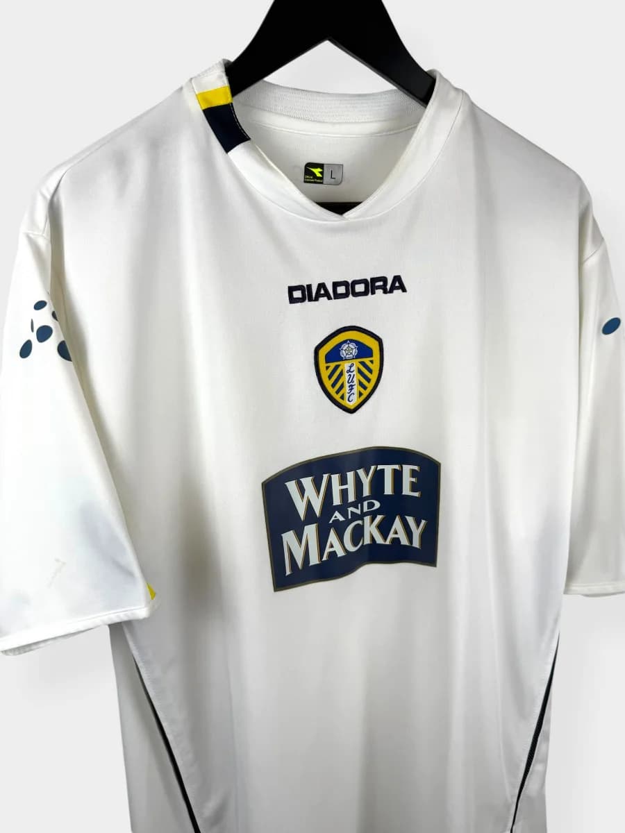 2004/05 Leeds United Home shirt - view 3 of 5