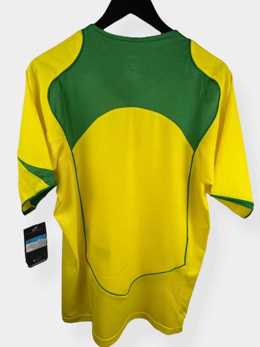 2004/06 Brazil Home shirt - view 3 of 5