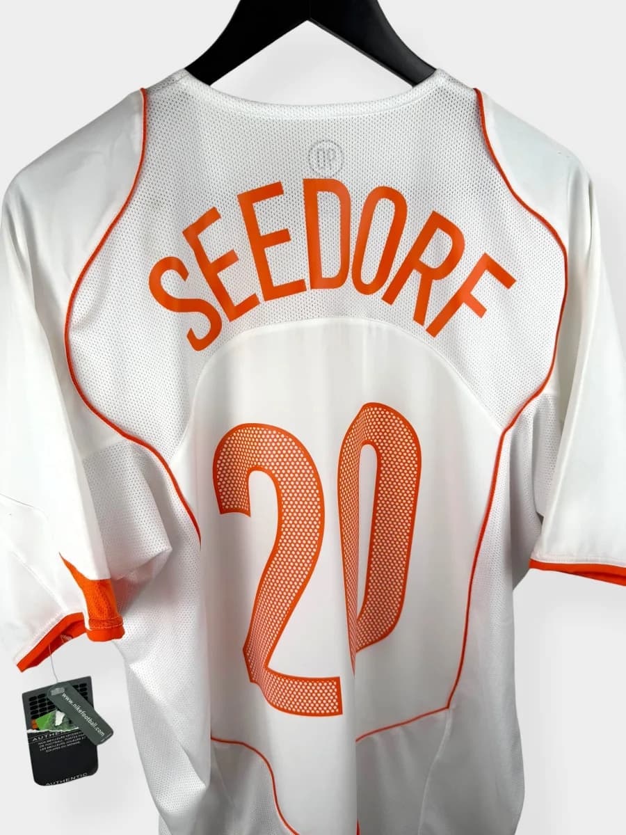 2004/06 Netherlands Away Seedorf #20 shirt - view 3 of 4