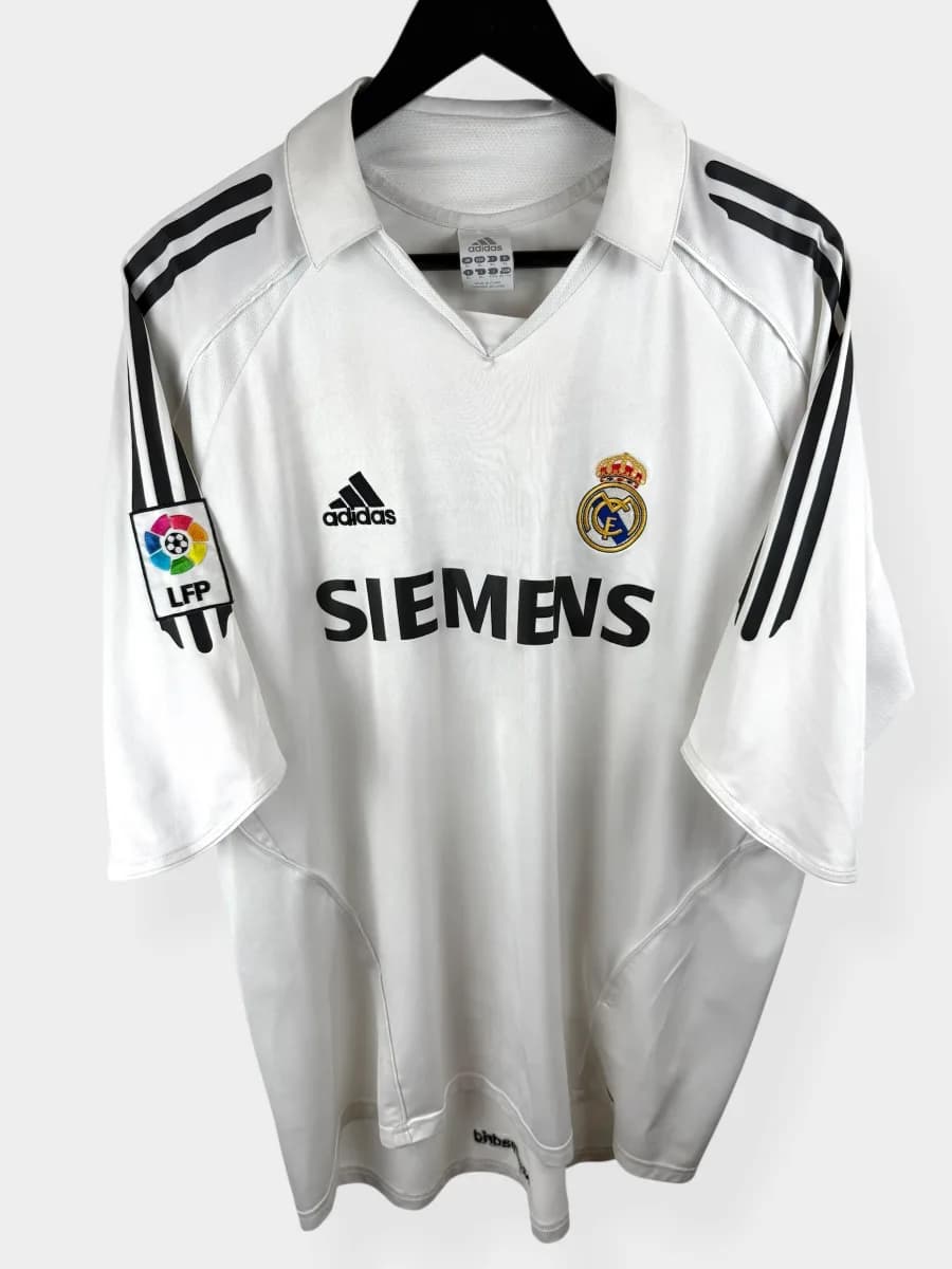 2005/06 Real Madrid Home Ronaldo #9 shirt - view 2 of 4