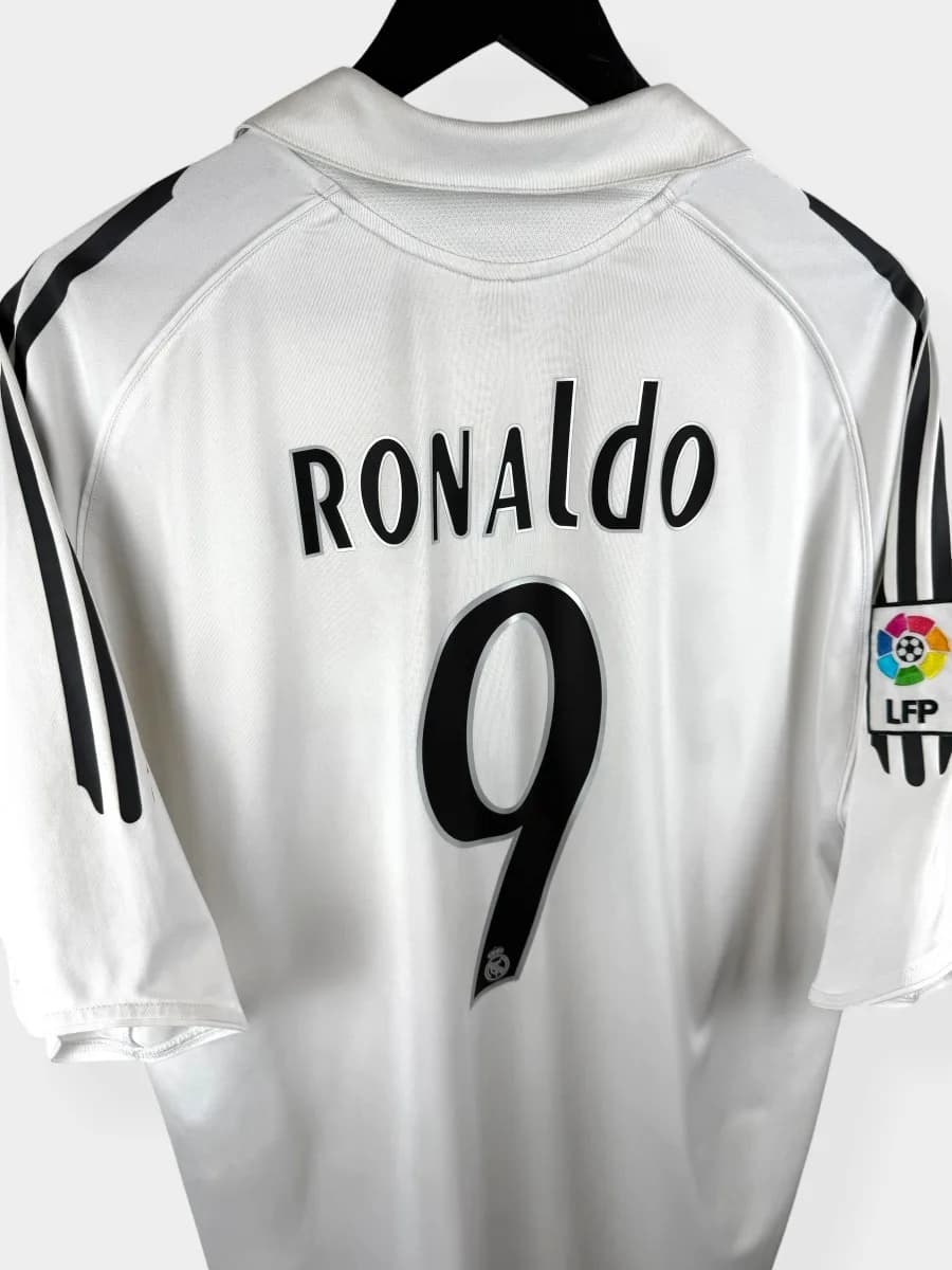 2005/06 Real Madrid Home Ronaldo #9 shirt - view 3 of 4