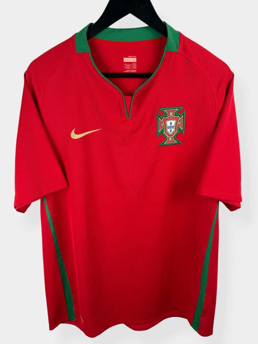 2008/10 Portugal Home shirt - view 2 of 5