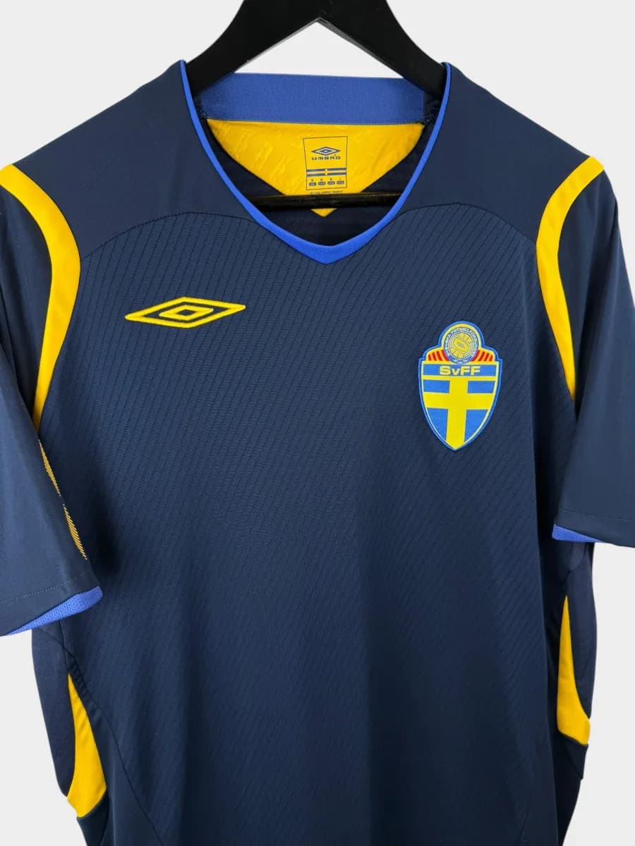 2008/10 Sweden Away shirt - view 3 of 4