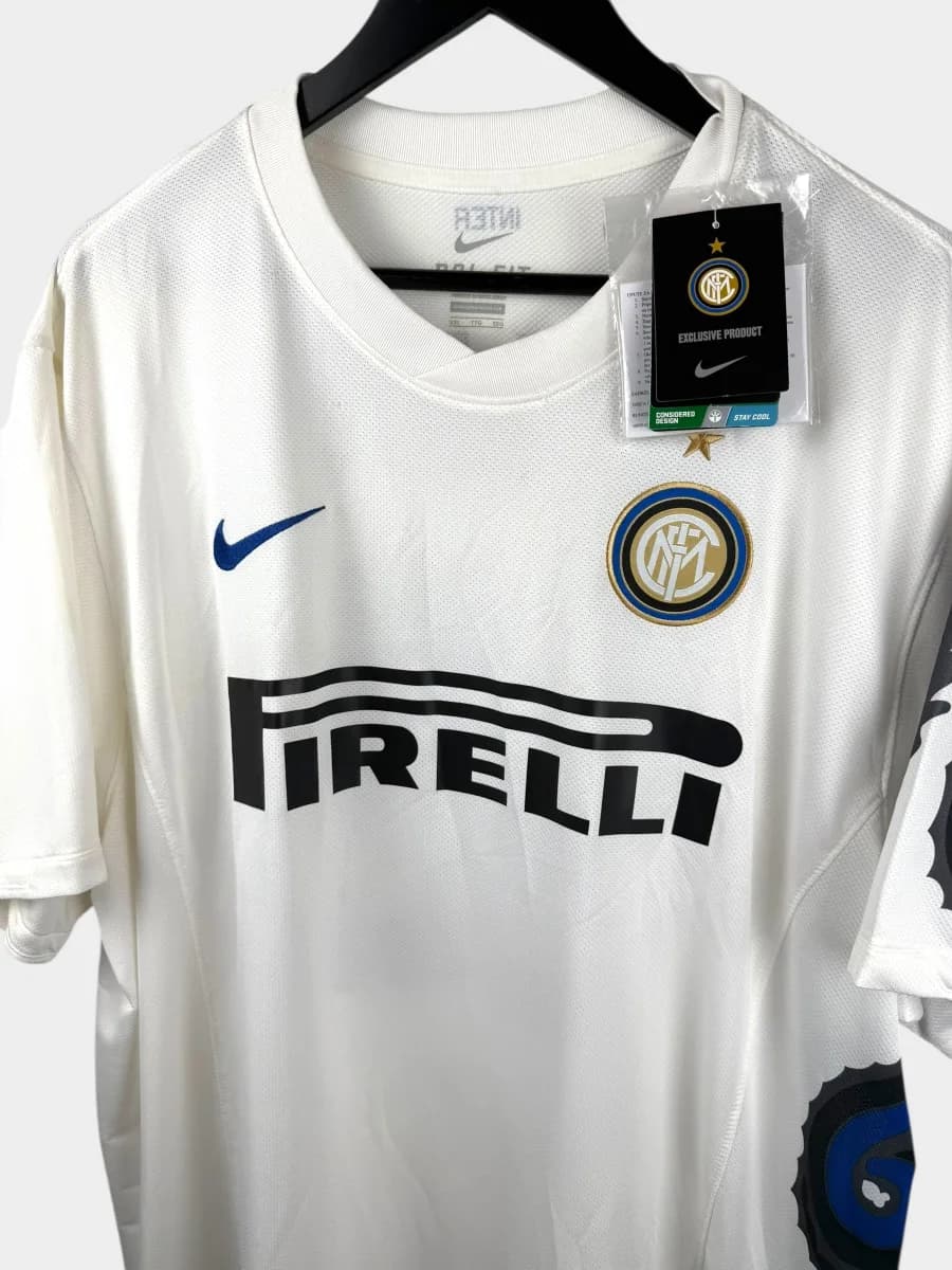 2010/11 Inter Milan Away Sneijder #10 shirt - view 4 of 4
