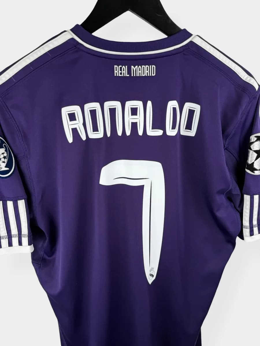 2010/11 Real Madrid Third Ronaldo #7 shirt - view 3 of 4