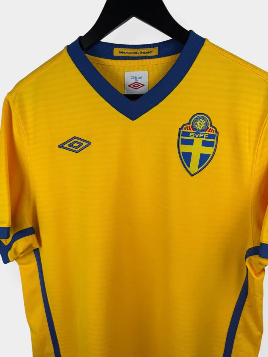 2010/11 Sweden Home shirt - view 4 of 4