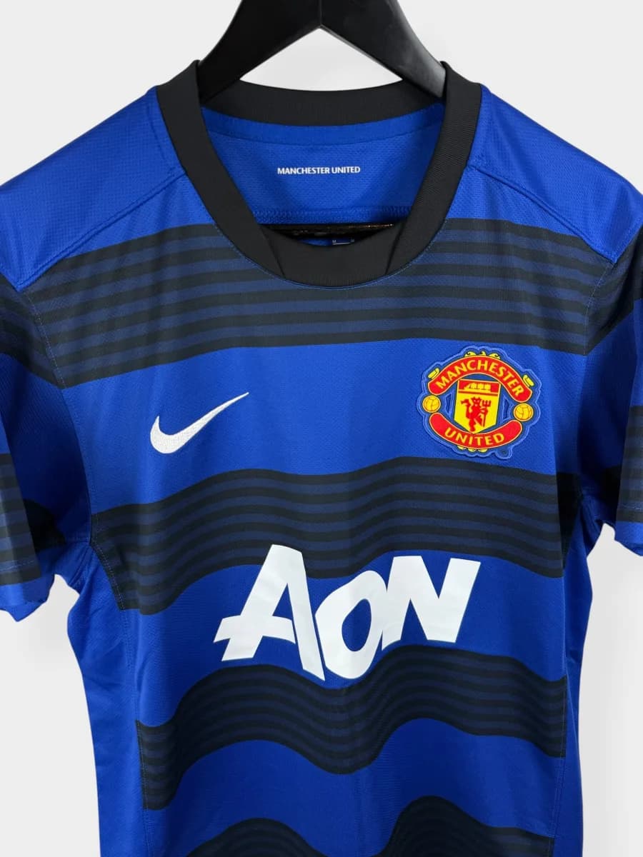 2011/12 Manchester United Away shirt - view 3 of 4