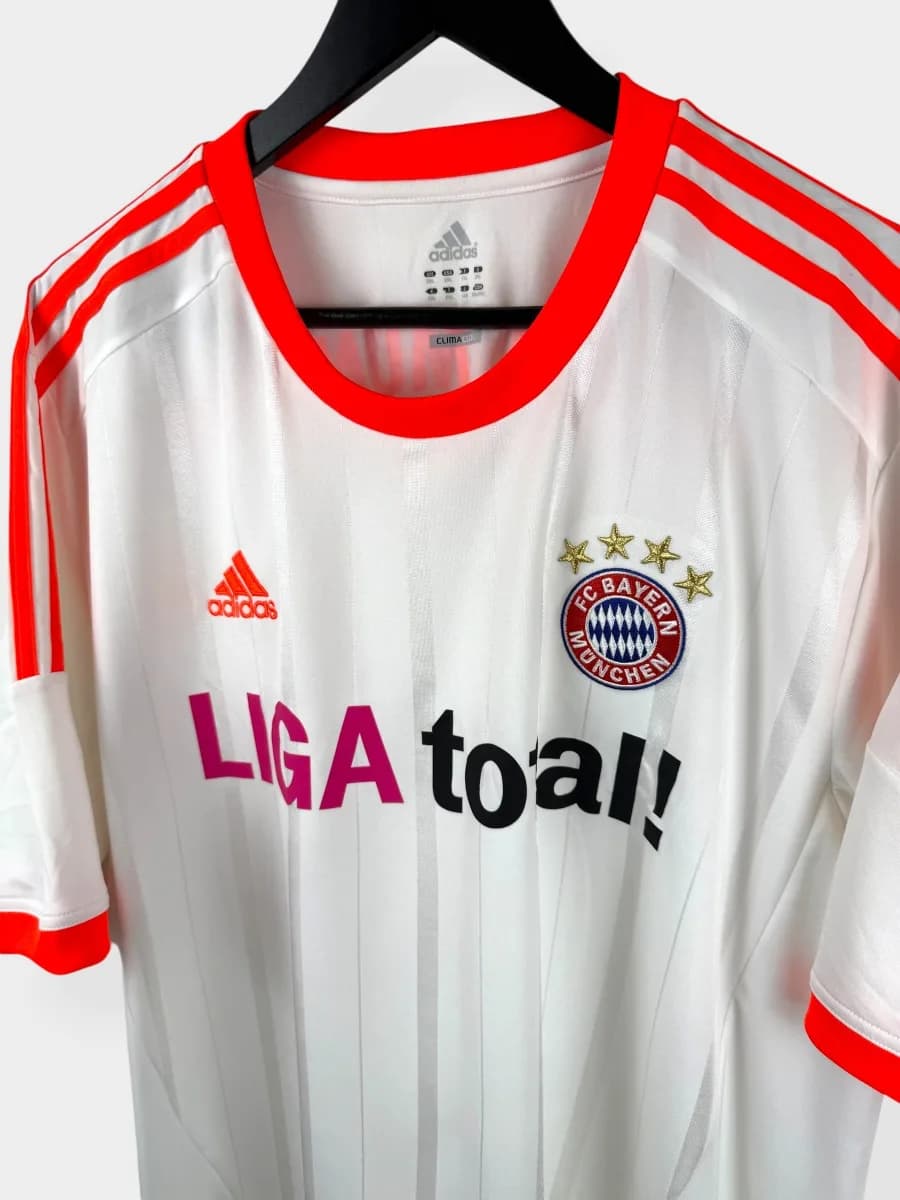 2012/13 Bayern Munich Away shirt - view 4 of 4