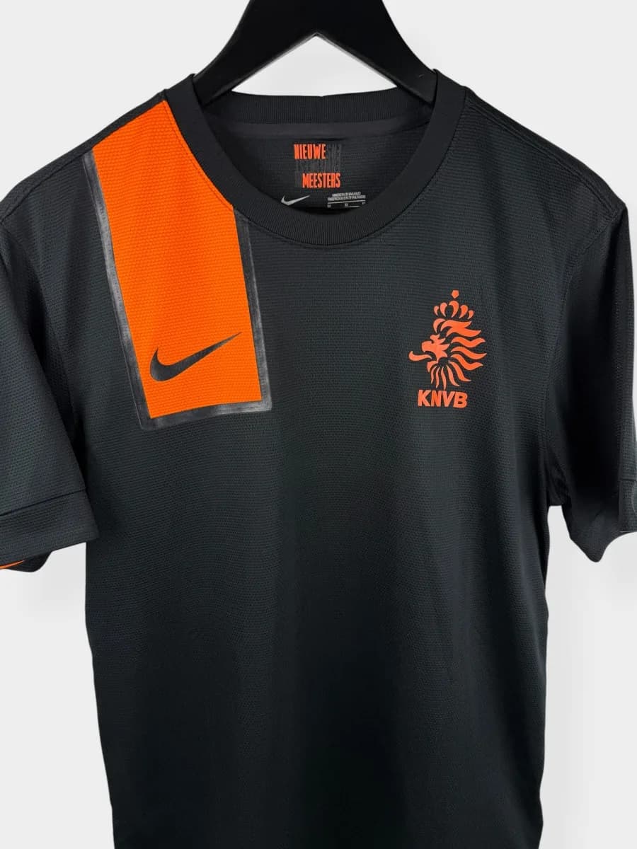 2012/13 Netherlands Away shirt - view 4 of 5