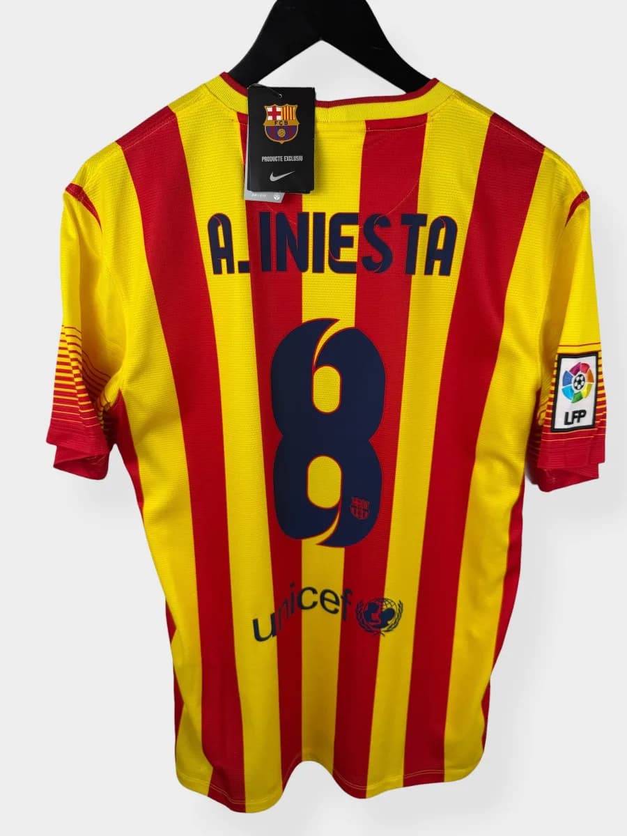 2013/14 Barcelona Away Iniesta #8 shirt - view 5 of 5
