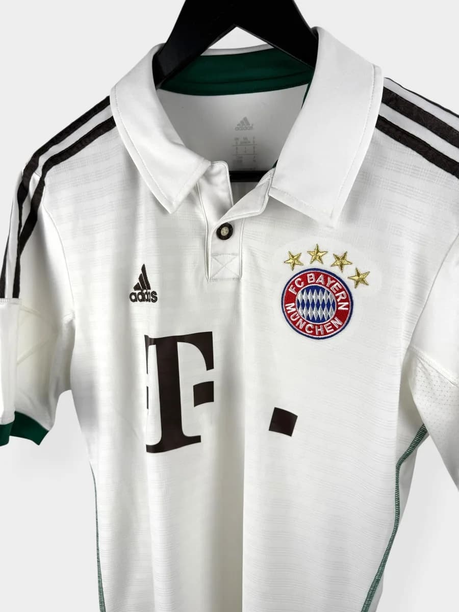 2013/14 Bayern Munich Away shirt - view 5 of 5