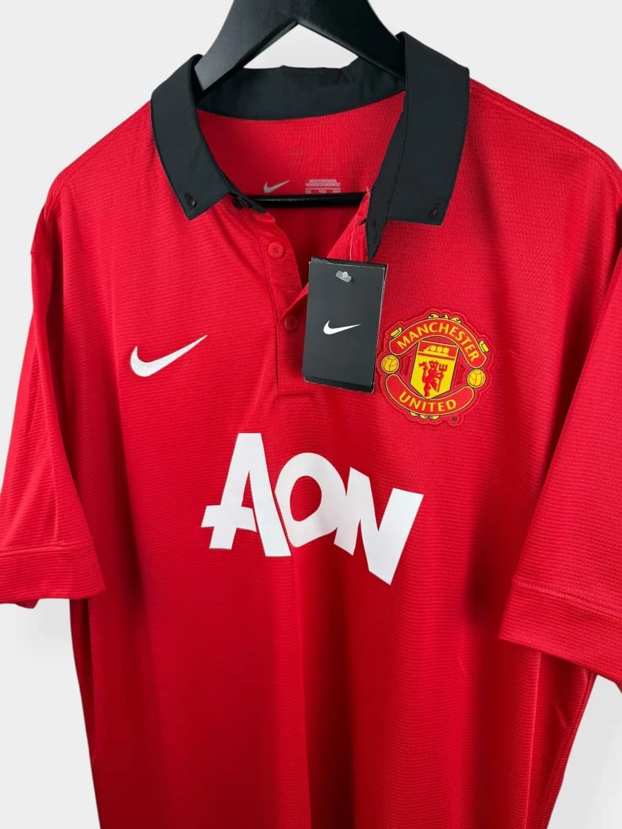 2013/14 Manchester United Home shirt - view 5 of 5