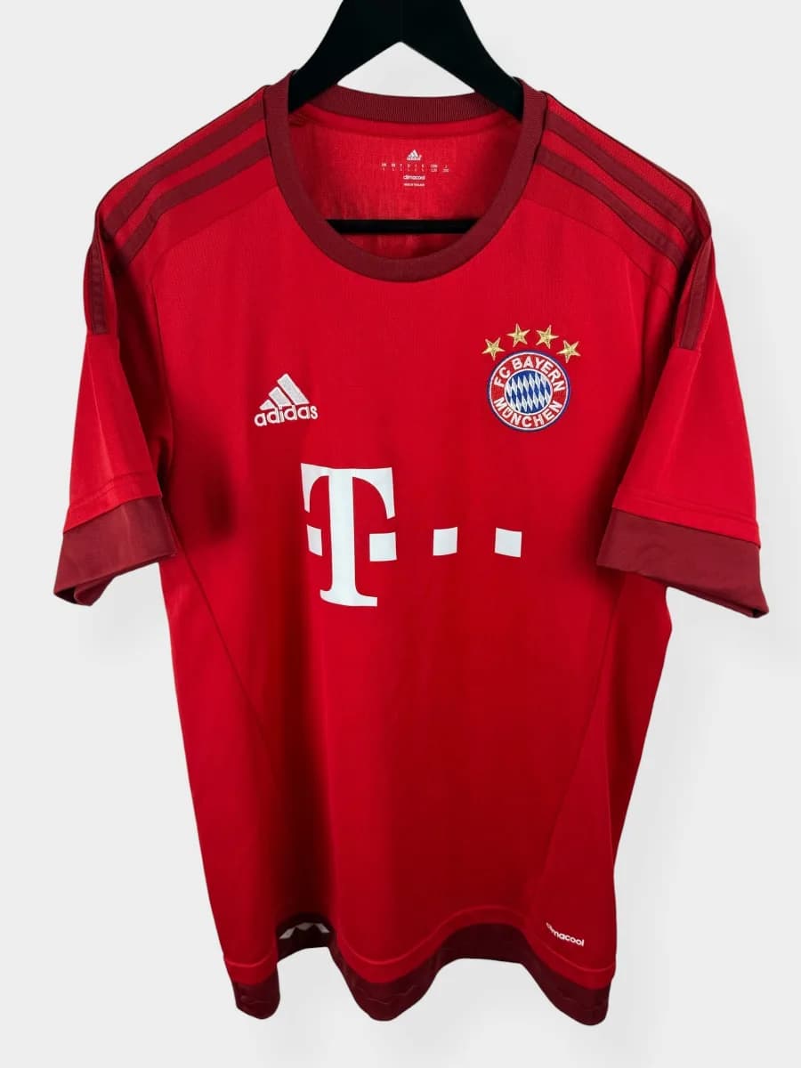 2015/16 Bayern Munich Home Costa #11 shirt - view 2 of 4