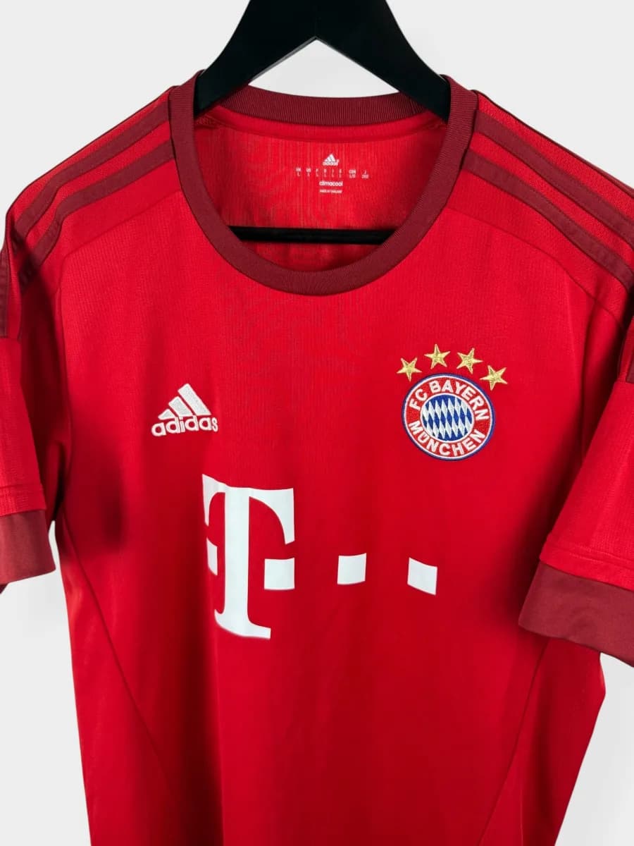 2015/16 Bayern Munich Home Costa #11 shirt - view 4 of 4