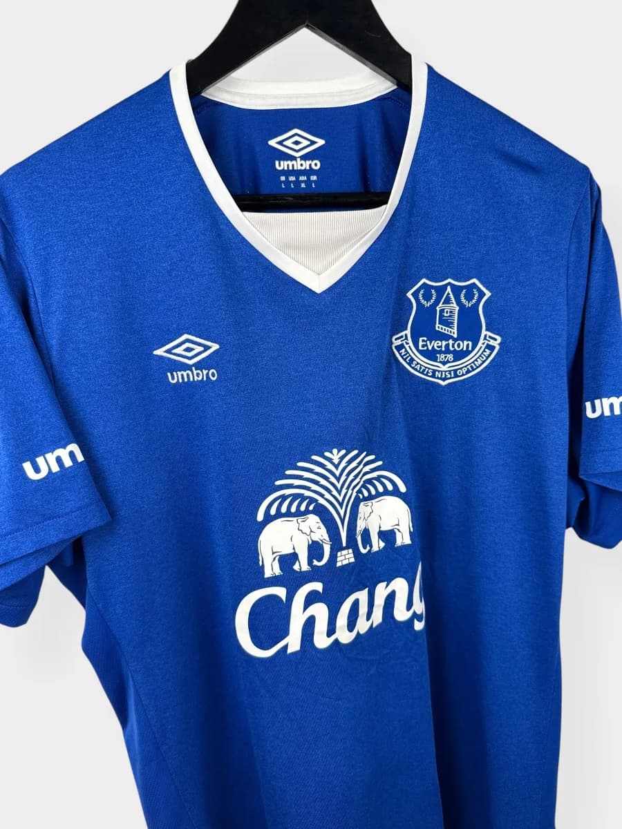 2015/16 Everton Home shirt - view 4 of 5