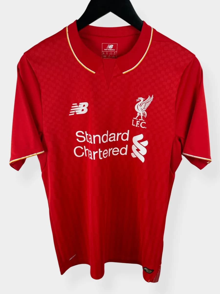 2015/16 Liverpool Home Coutinho #10 shirt - view 2 of 4