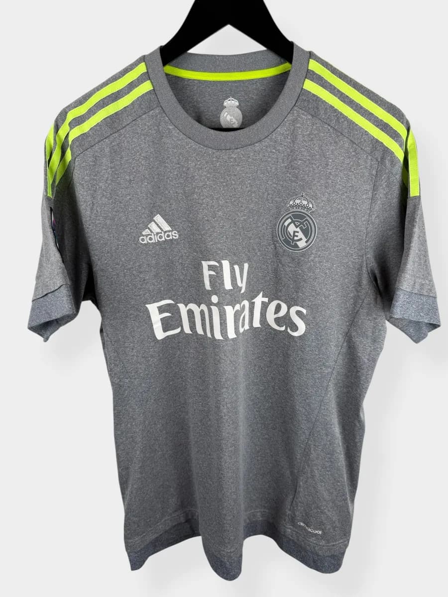 2015/16 Real Madrid Away shirt – Ronaldo #7 - view 3 of 5
