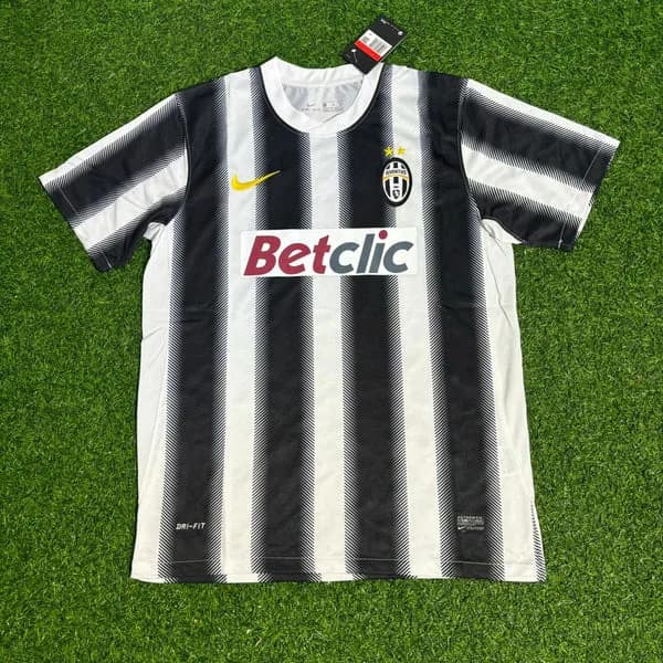 2011 Juventus Home shirt