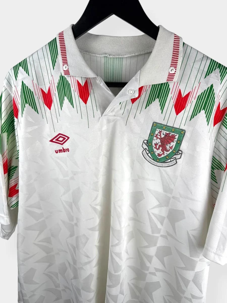 1990/91 Wales Away shirt - view 5 of 5