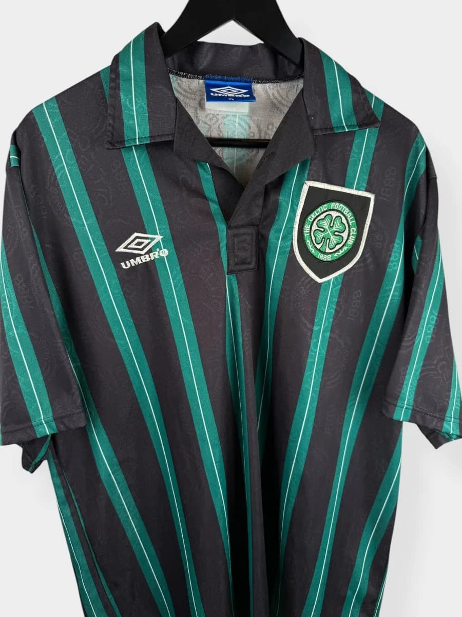 1992/93 Celtic Away shirt - view 4 of 5
