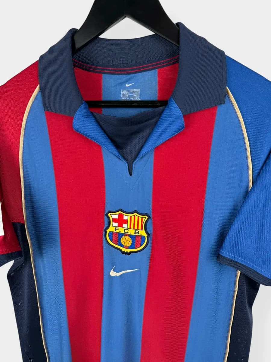 2001/02 Barcelona Home Xavi #6 shirt - view 4 of 5