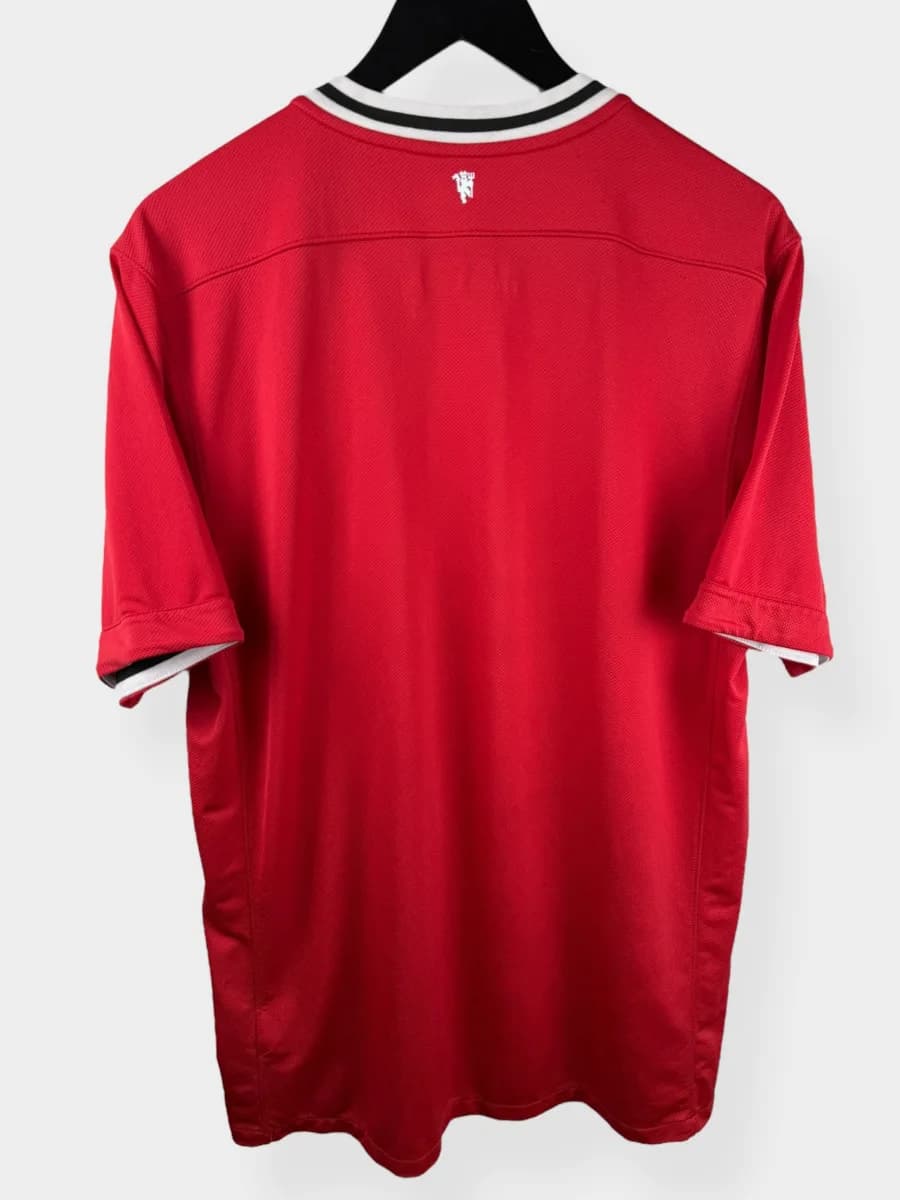 2011/12 Manchester United Home shirt - view 2 of 5
