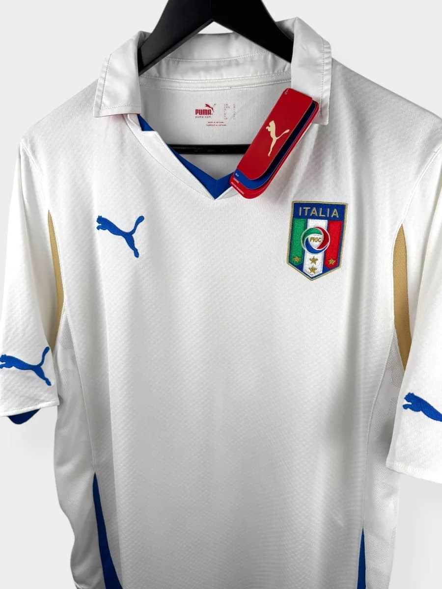 2010/12 Italy Away shirt - view 5 of 5
