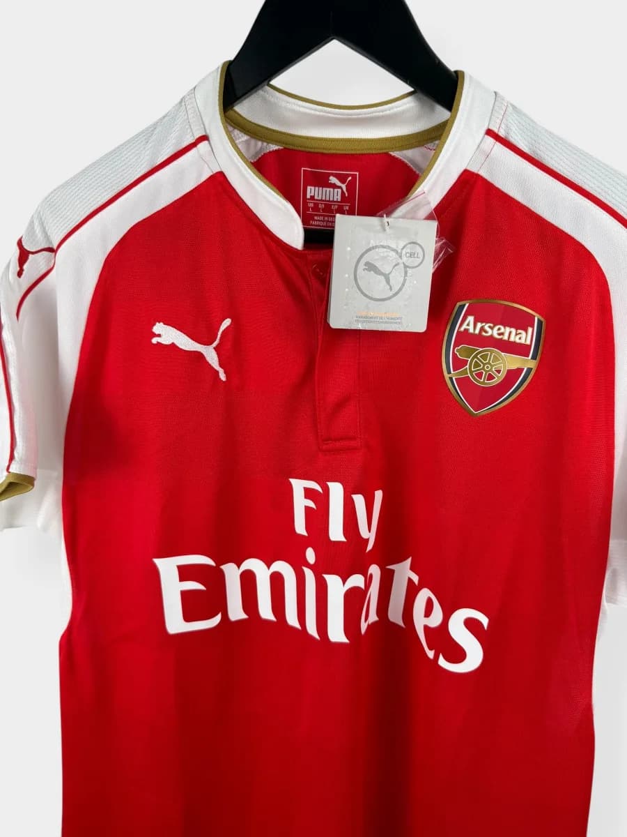 2015/16 Arsenal Home Ozil #11 shirt - view 4 of 5
