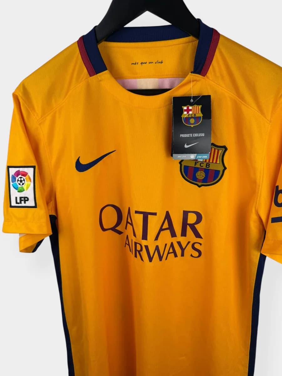 2015/16 Barcelona Away shirt - view 5 of 5