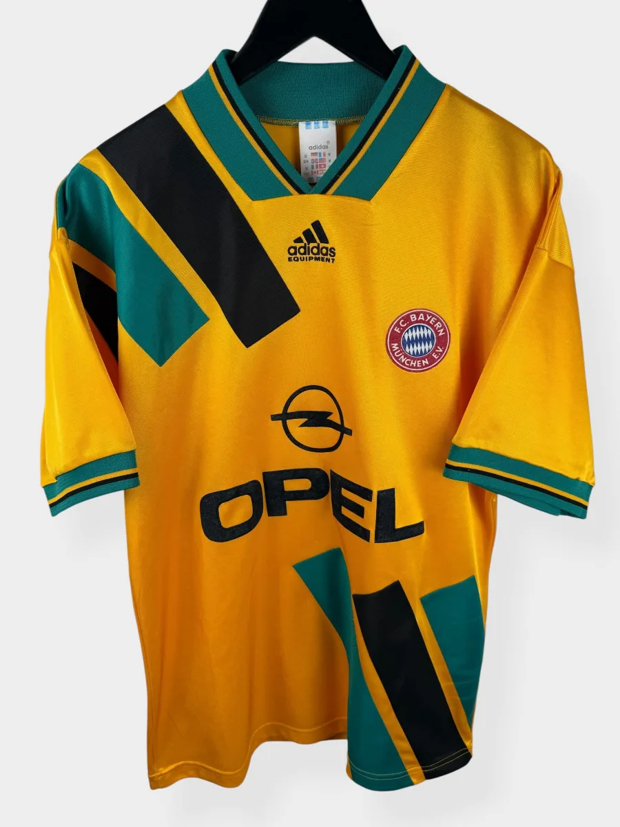 1993-95 BAYERN MUNICH AWAY SHIRT M