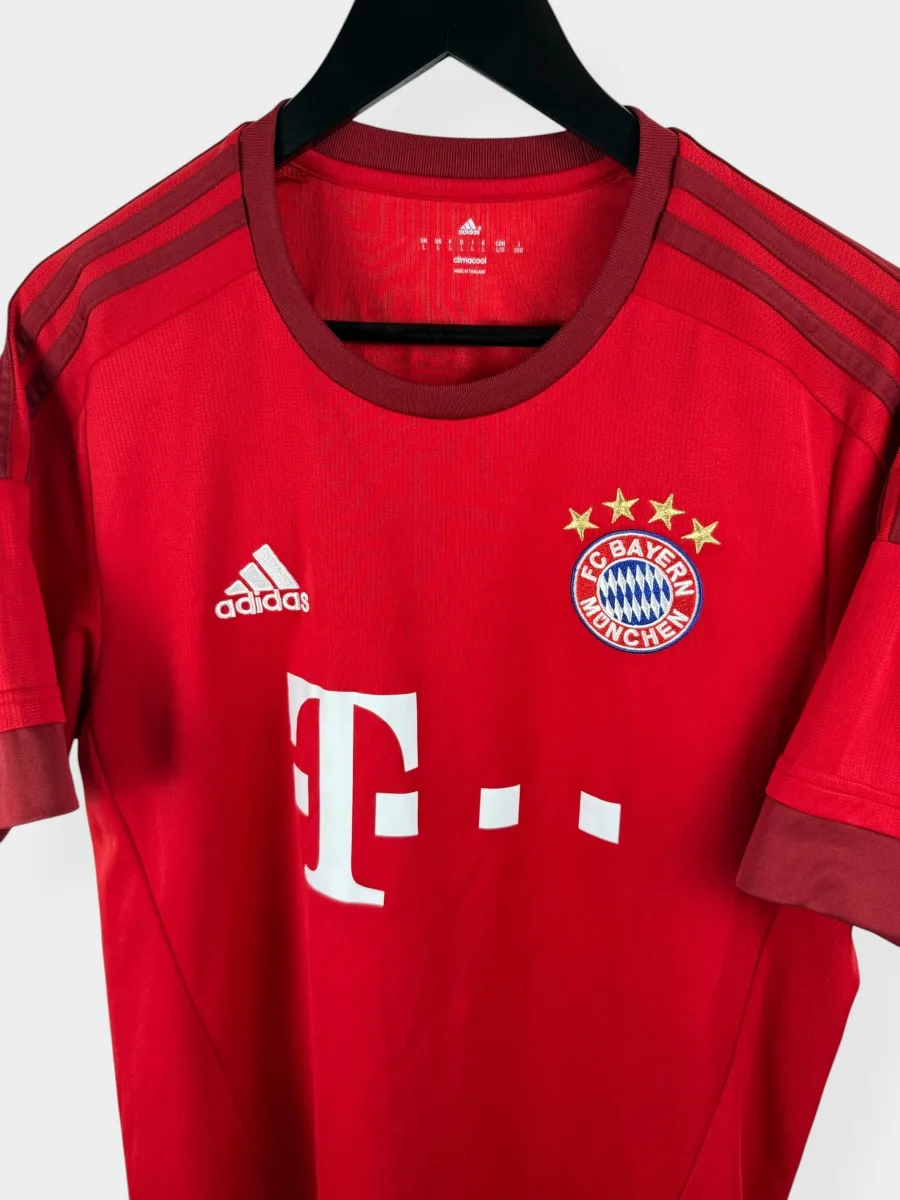 2015-16 BAYERN MUNICH home shirt, view 4