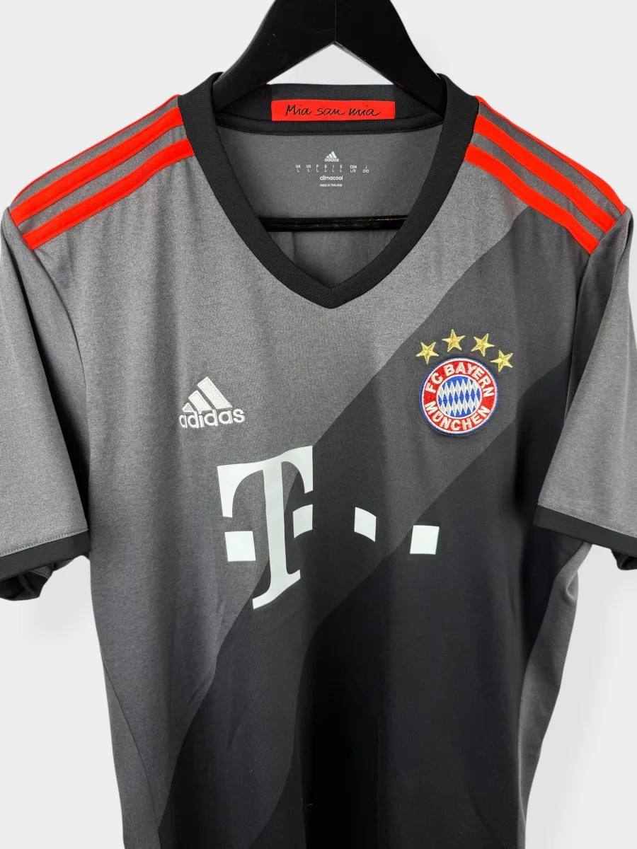 2016-17 BAYERN MUNICH away shirt, view 3