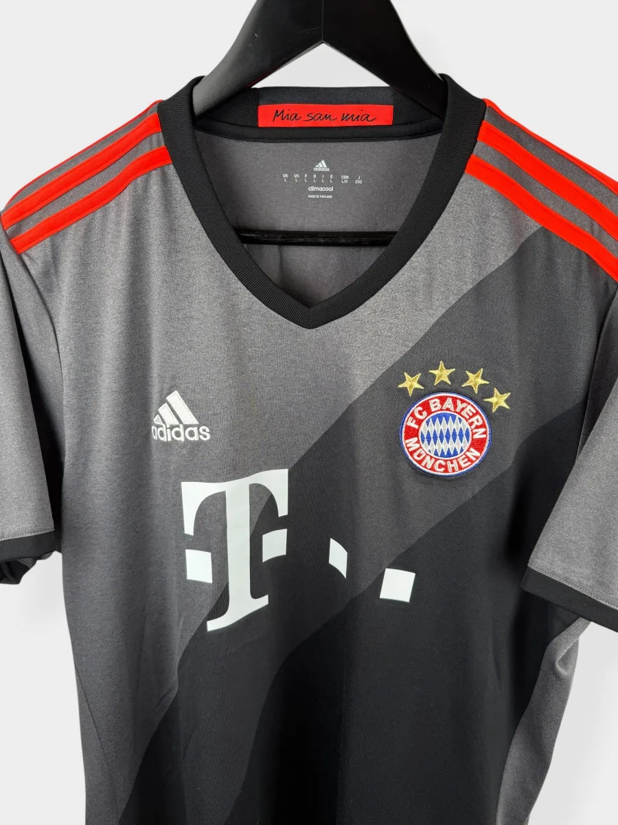 2016-17 BAYERN MUNICH away shirt, view 4