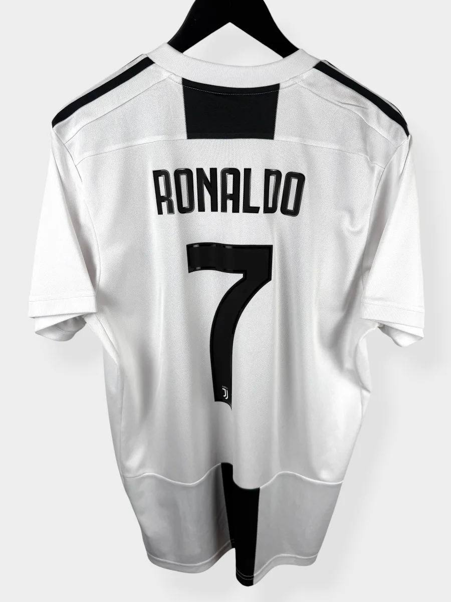 2018-19 JUVENTUS HOME SHIRT RONALDO #7 L