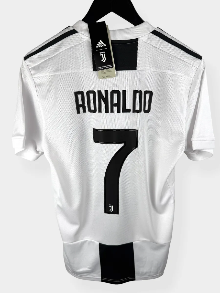 2018-19 JUVENTUS HOME SHIRT RONALDO #7 S